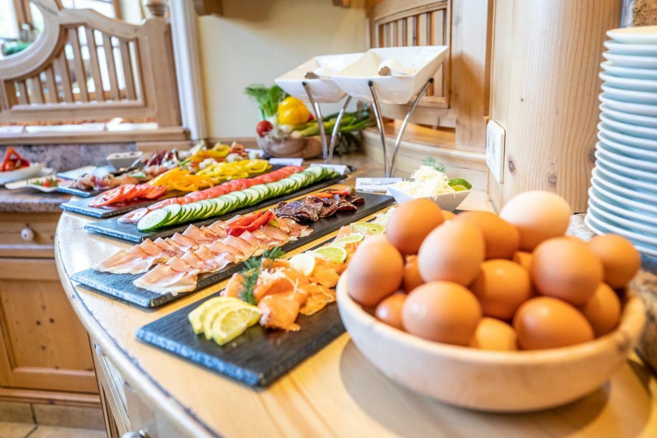 Familien- Und Wellnesshotel Hanneshof Kleinarl Bagian luar foto